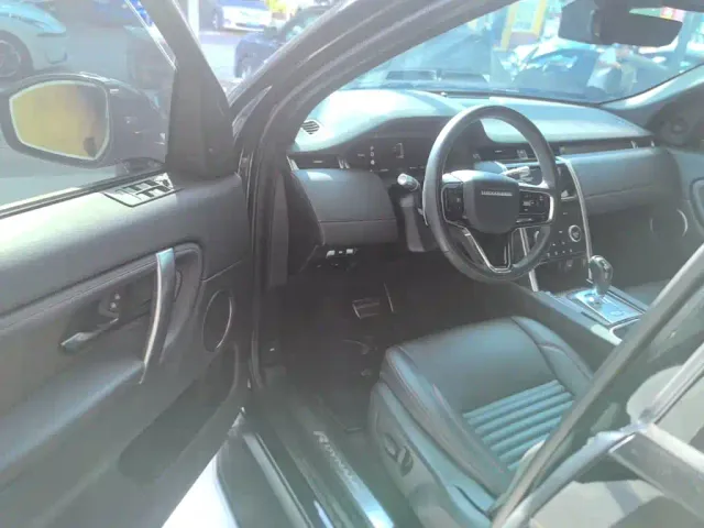 Land Rover Discovery Sport — Фото автомобиля 15