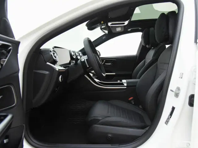 Mercedes-Benz C-Class — Фото автомобиля 6