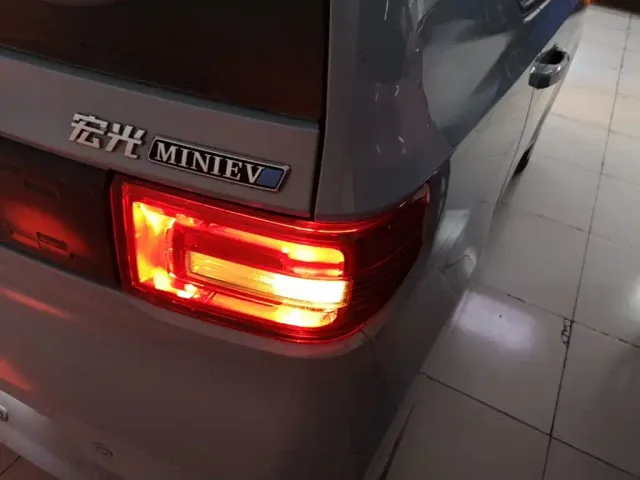 Wuling Hongguang Mini EV — Фото автомобиля 7