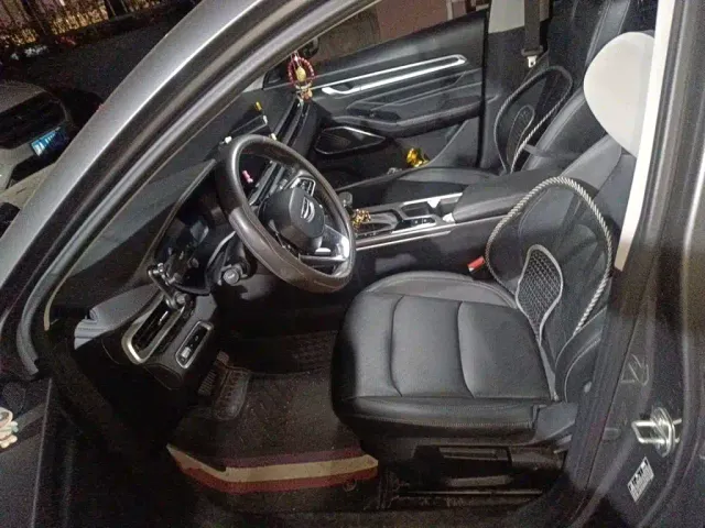 Geely Emgrand — Фото автомобиля 16