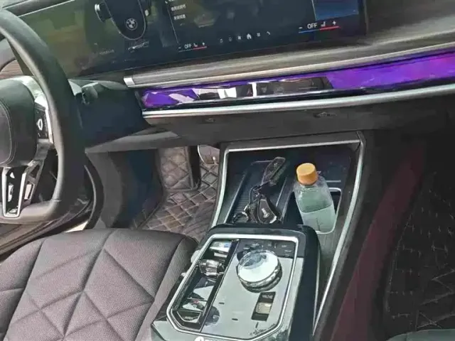 BMW 7 Series — Фото автомобиля 8