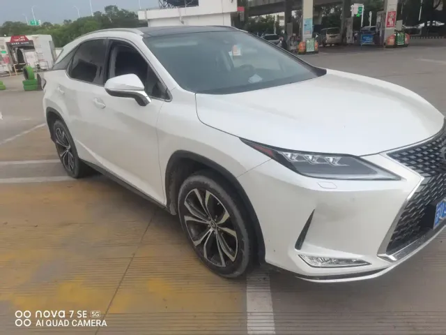 Lexus RX — Фото автомобиля 2