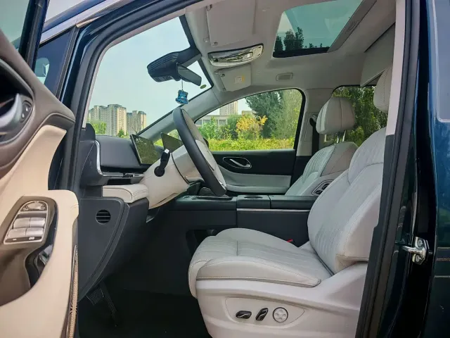 Voyah Auto Voyah Dreamer 2025 PHEV AWD Flagship Kunpeng Edition — Фото автомобиля 21