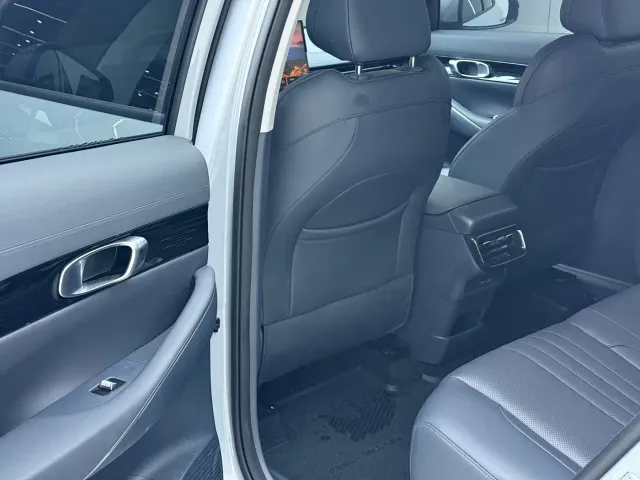 Geely Galaxy E5 — Фото автомобиля 8