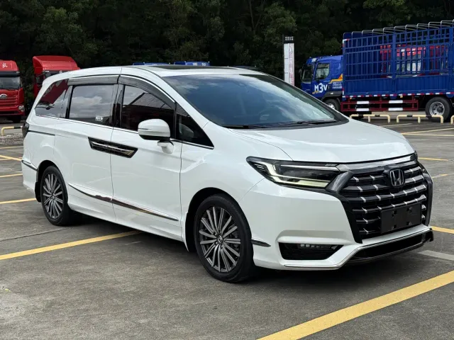 Honda Elysion — Фото автомобиля 2