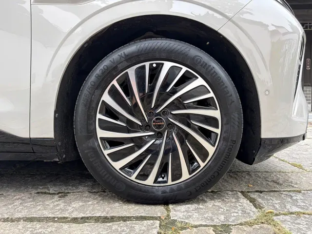 Exeed Exlantix ET 2024 Extended Range 240 Max AWD — Фото автомобиля 13