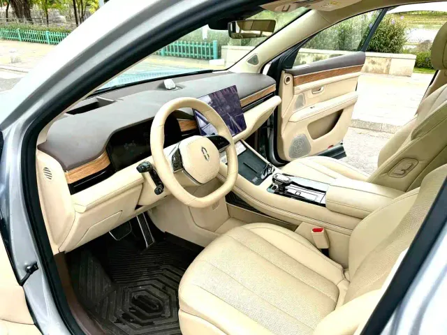 Aito M7 — Фото автомобиля 4