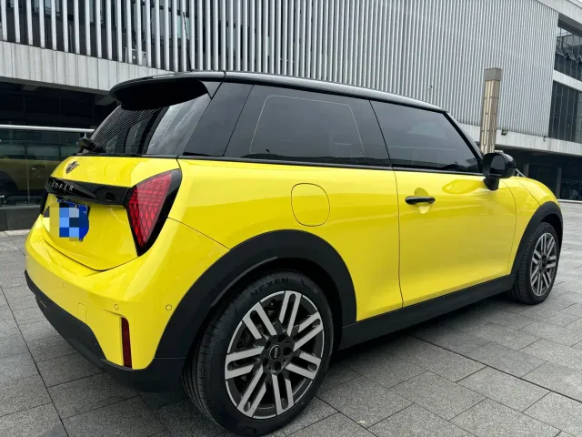 MINI Hatch — Фото автомобиля 10