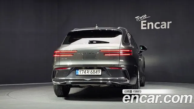 Genesis GV70 2.5T Бензин 2WD — Фото автомобиля 3