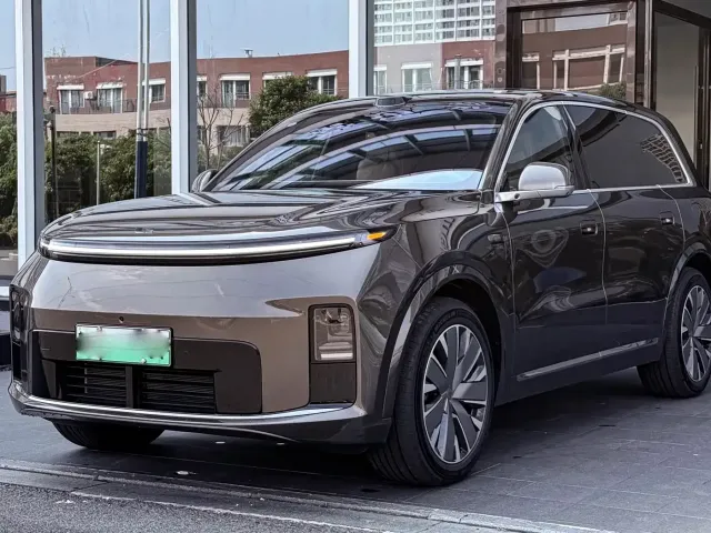 Фотография автомобиля — Li Auto L9