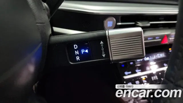 Hyundai Grandeur Grandeur (GN7) 2.5 Бензин 2WD — Фото автомобиля 9
