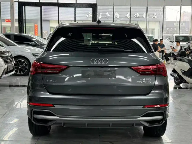 Audi Q3 — Фото автомобиля 11