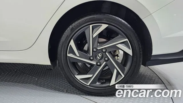 Hyundai AVANTE Новый Avante (CN7) — Фото автомобиля 17