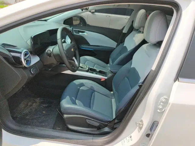 Chevrolet Monza — Фото автомобиля 10