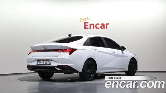 Hyundai Avante CN7 — Фото автомобиля 2