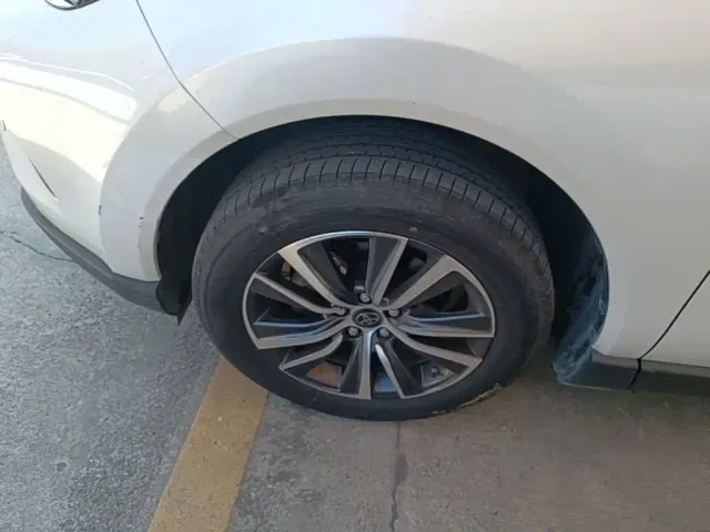 Toyota Harrier — Фото автомобиля 22