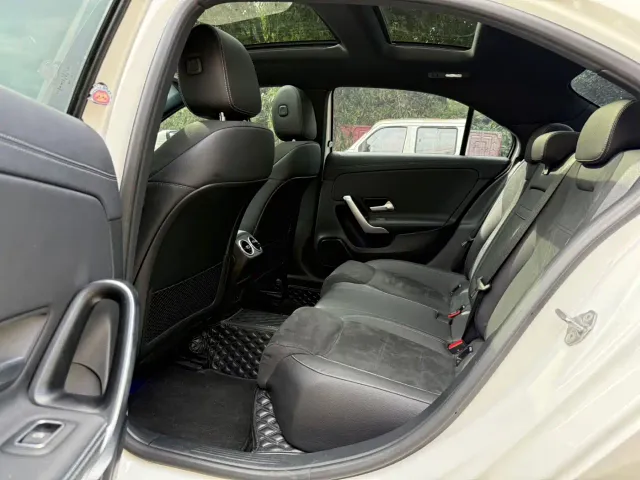 Mercedes-Benz A-Class — Фото автомобиля 6