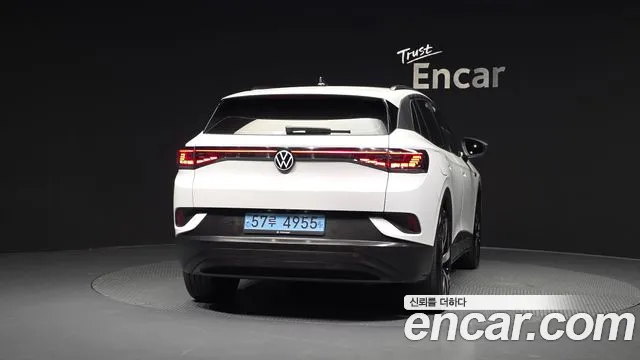 Volkswagen ID.4 — Фото автомобиля 4