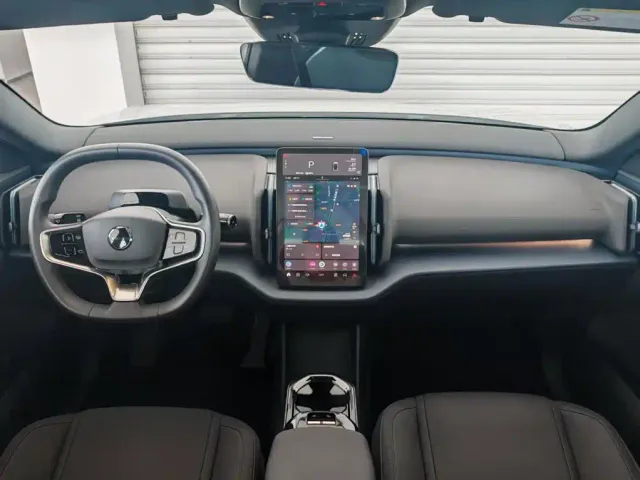 Volvo EX30 — Фото автомобиля 16