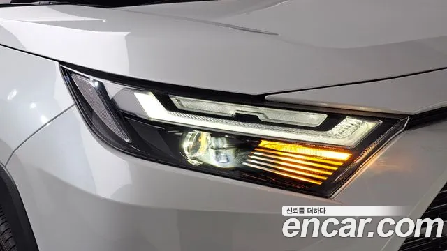 Toyota RAV4 — Фото автомобиля 21