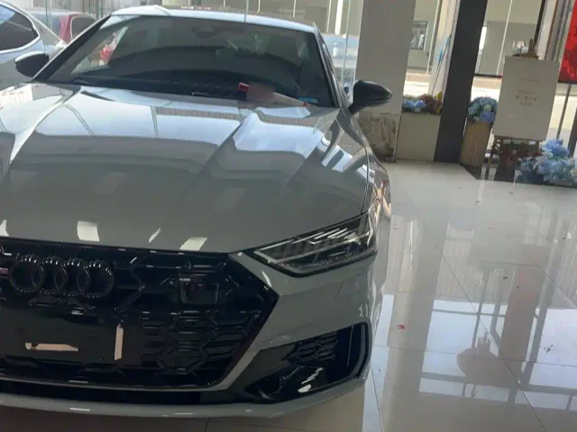 Audi A7L — Фото автомобиля 2