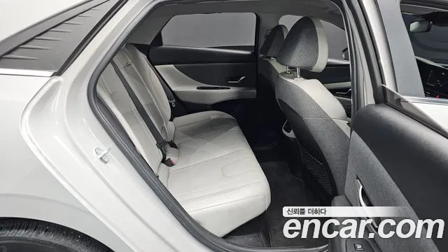 Hyundai Avante CN7 — Фото автомобиля 11