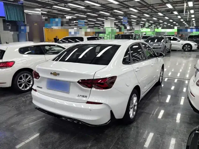 Chevrolet Monza — Фото автомобиля 6