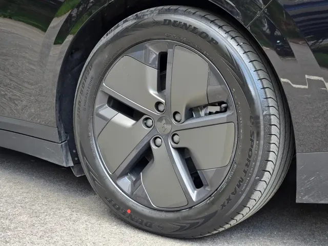 Li Auto i6 — Фото автомобиля 11