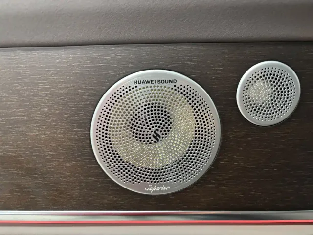 Aito M9 — Фото автомобиля 9