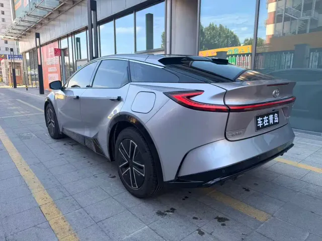 Toyota bZ5 — Фото автомобиля 10