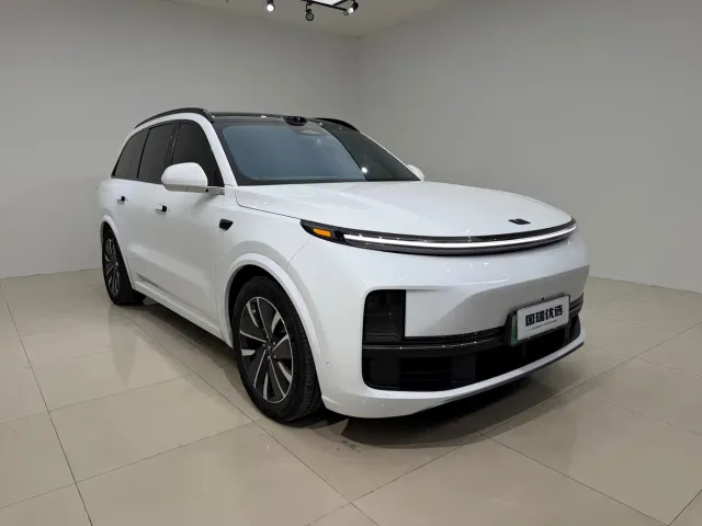 Li Auto L8 — Фото автомобиля 3