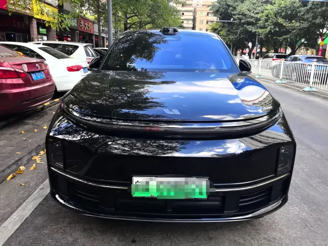 Li Auto L7 — Фото автомобиля 2