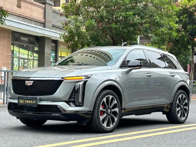 Фотография автомобиля — Cadillac XT5
