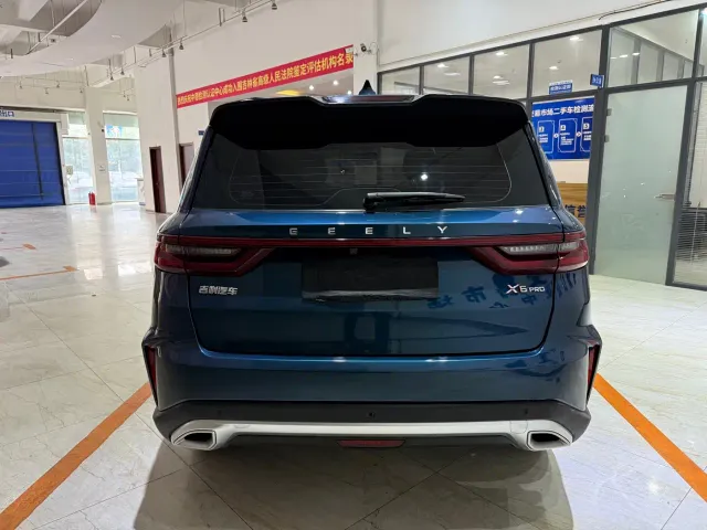 Geely Vision X6 — Фото автомобиля 5