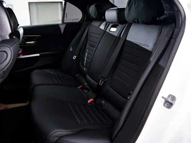 Mercedes-Benz C-Class — Фото автомобиля 20