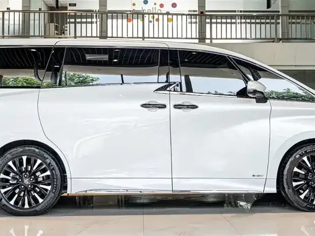 Toyota Vellfire — Фото автомобиля 4