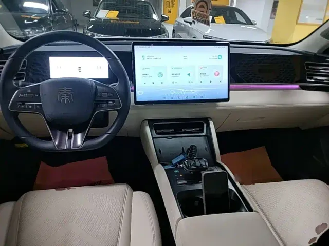 BYD Qin L — Фото автомобиля 13
