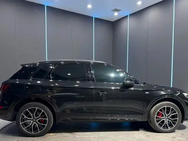 Audi Q5L — Фото автомобиля 4