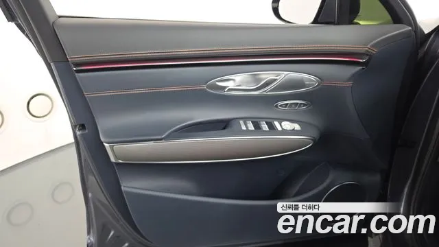 Genesis GV70 2.5T Бензин AWD — Фото автомобиля 23