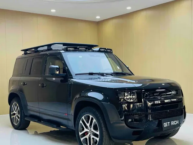 Land Rover Defender — Фото автомобиля 3