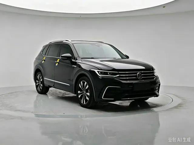 Volkswagen Tiguan L — Фото автомобиля 3