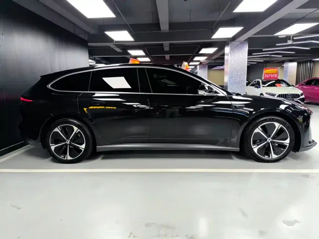 Nio ET5 Touring — Фото автомобиля 4