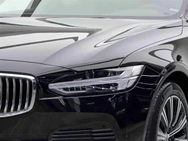 Volvo S90 — Фото автомобиля 3