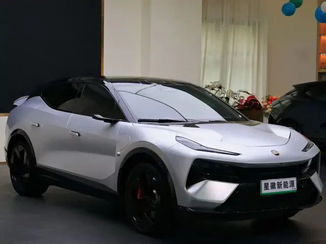 Lotus Eletre — Фото автомобиля 3