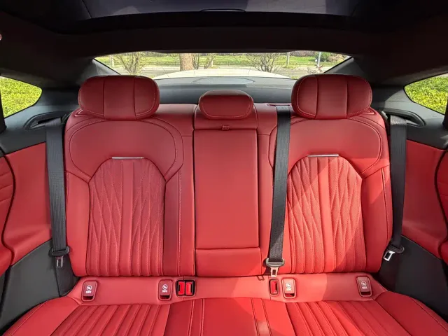 Xiaomi SU7 — Фото автомобиля 5