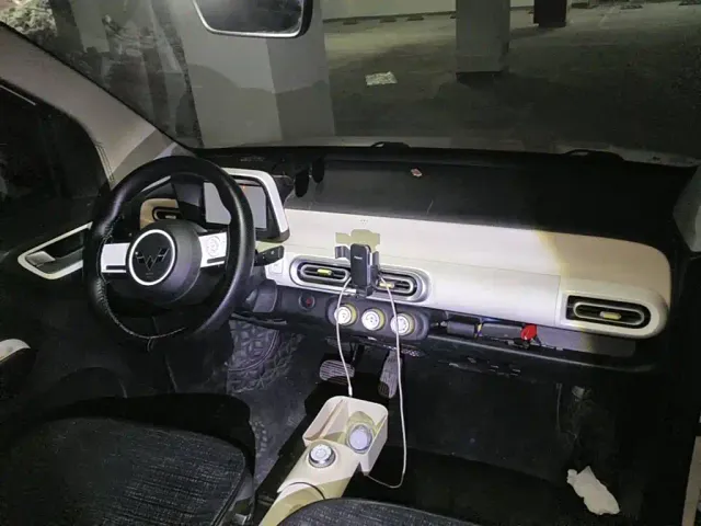 Wuling Hongguang Mini EV — Фото автомобиля 12