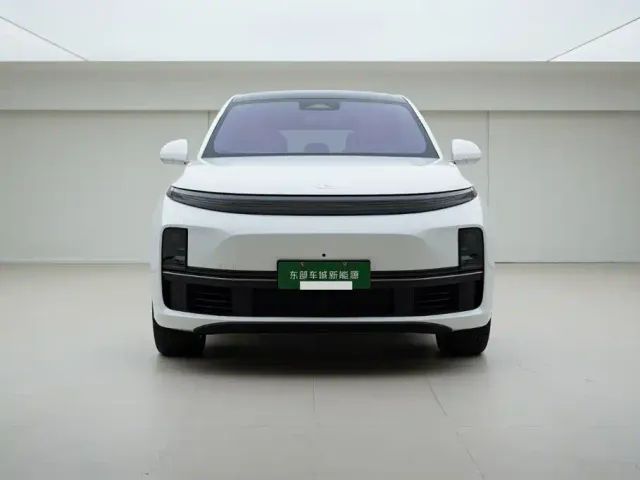 Li Auto Li Auto L7 2024 Pro — Фото автомобиля 2
