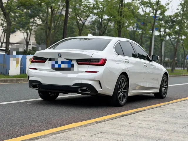 BMW 3 Series — Фото автомобиля 4