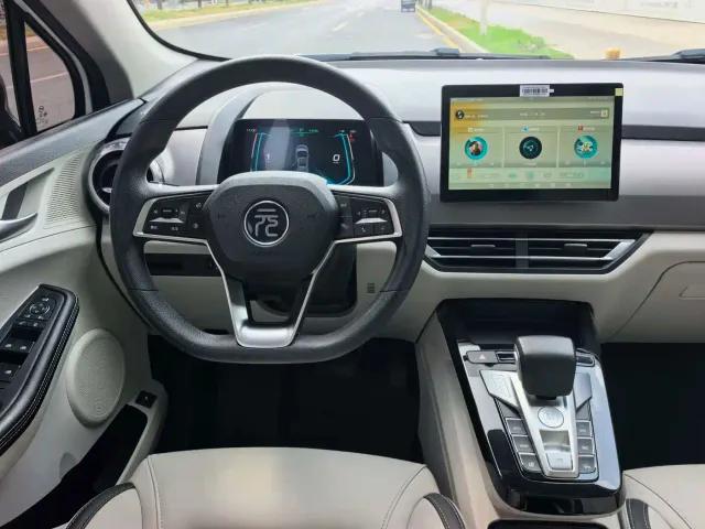 BYD Yuan Pro — Фото автомобиля 6