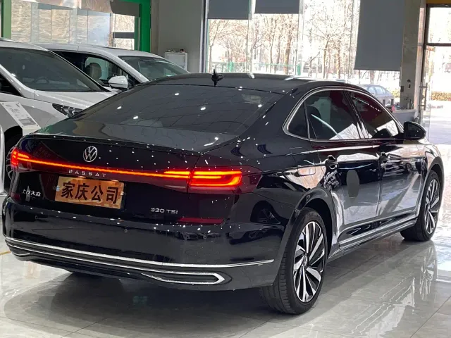 Volkswagen Passat — Фото автомобиля 7